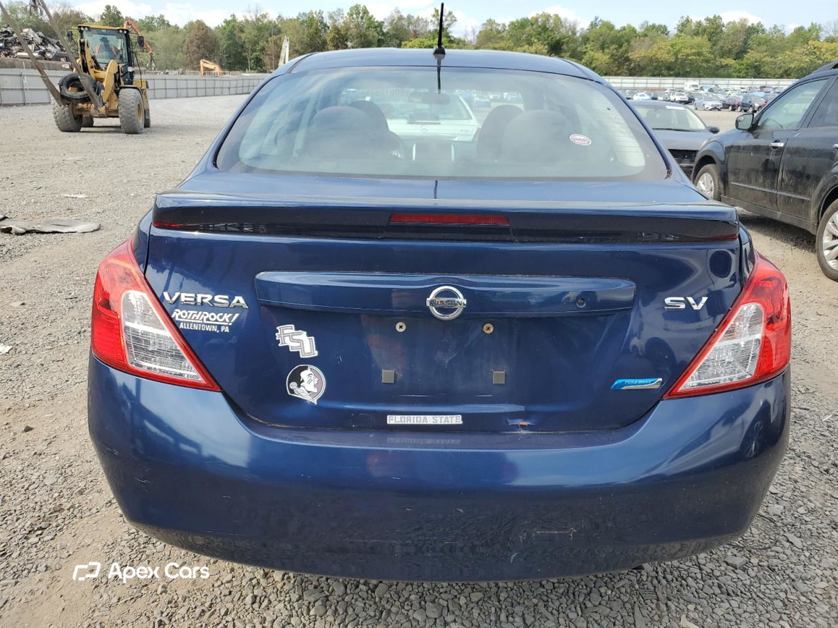 Nissan Versa 2014