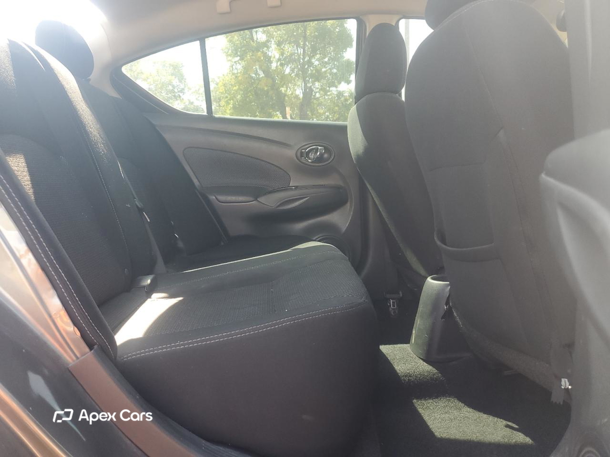 Nissan Versa 2017