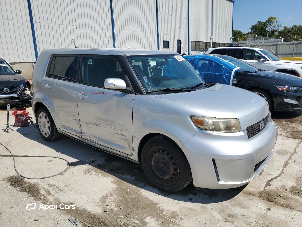 Scion  2008