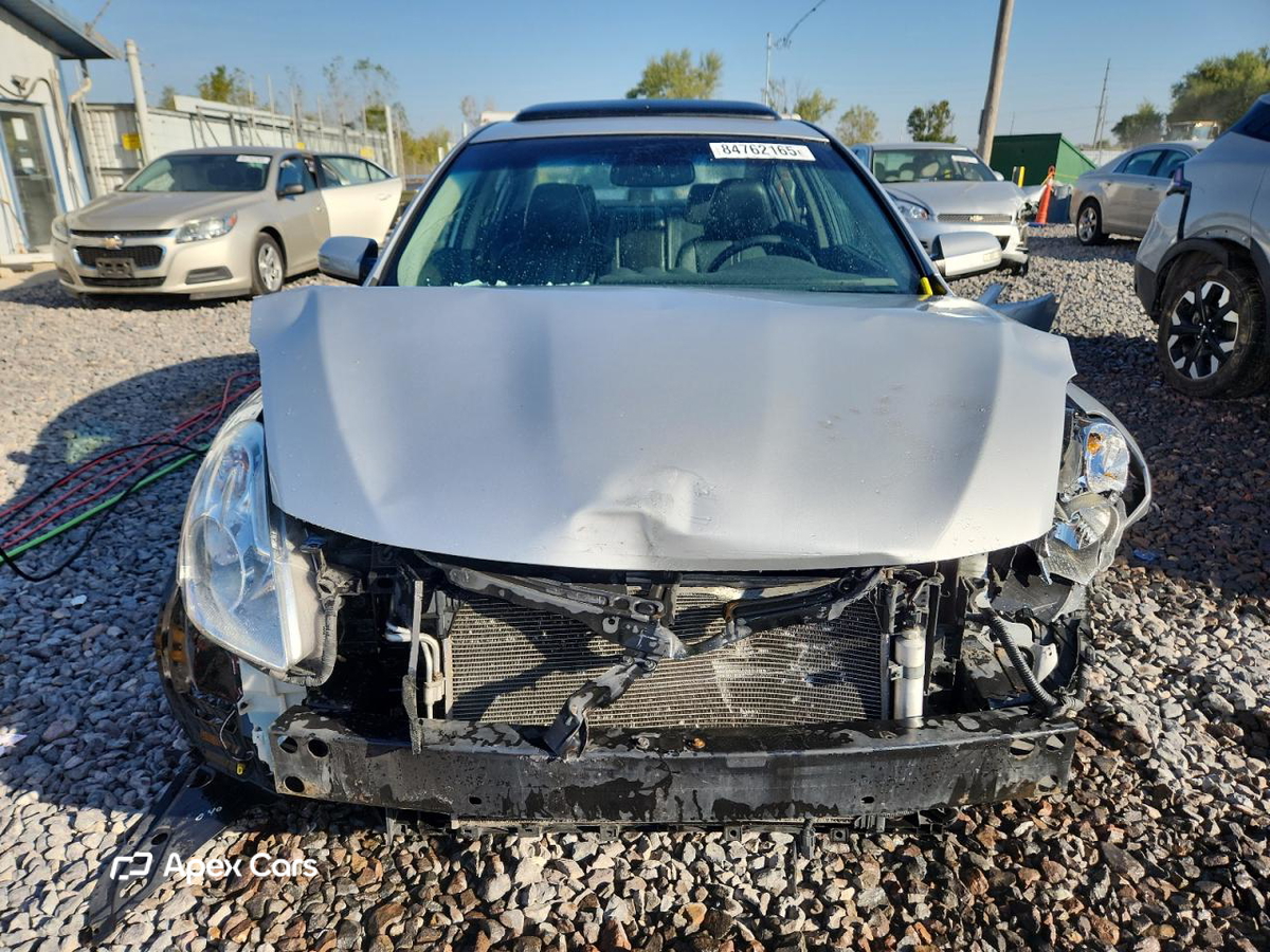 Nissan Altima 2012