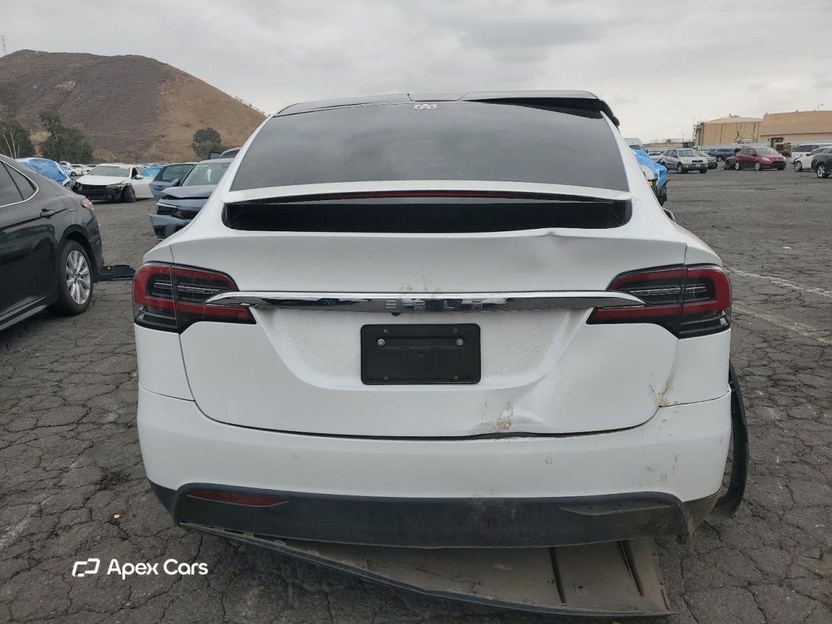 Tesla Model X 2019