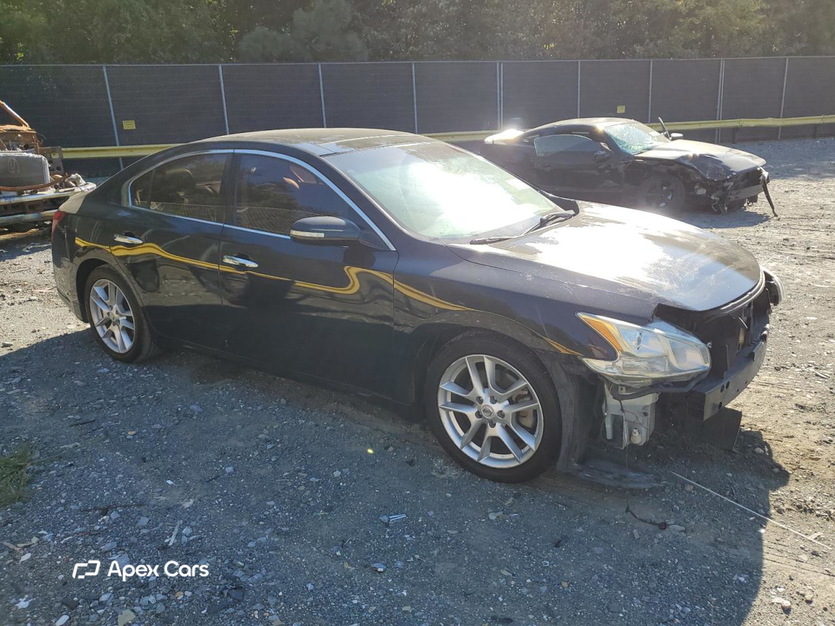 Nissan Maxima 2011