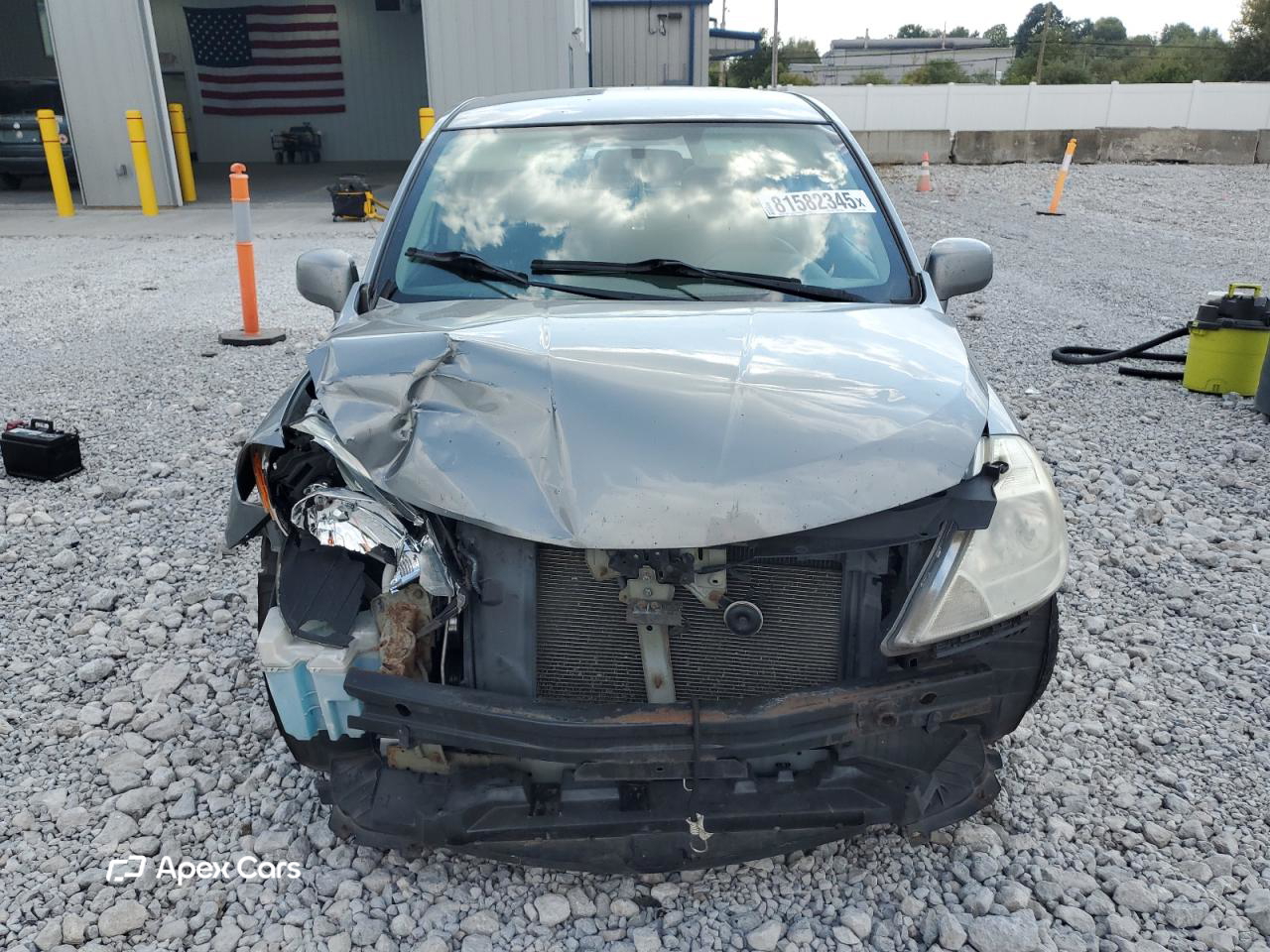Versa 2009