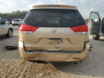 Toyota Sienna 2012
