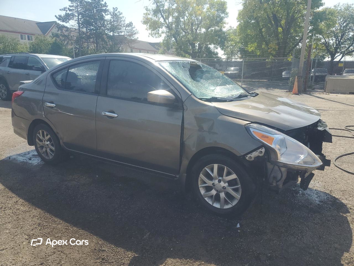 Nissan Versa 2017