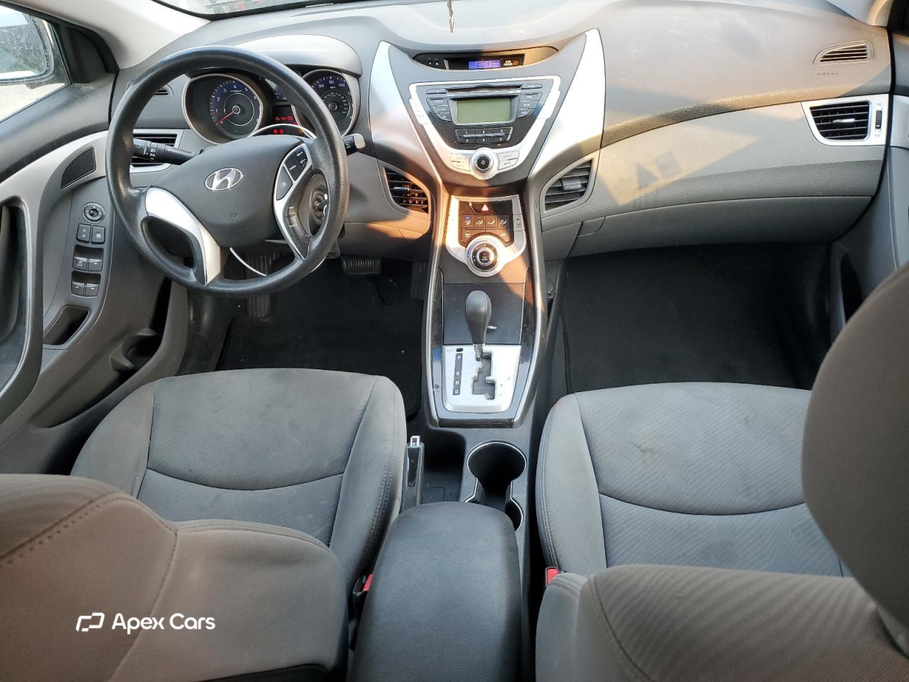 Hyundai Elantra 2012