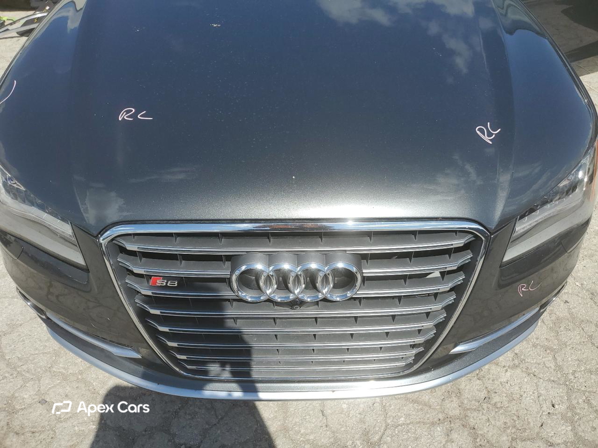 Audi S8 2014