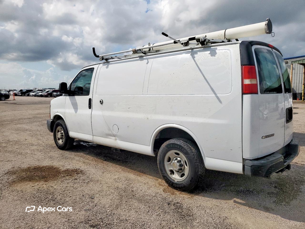 Chevrolet Express 2013