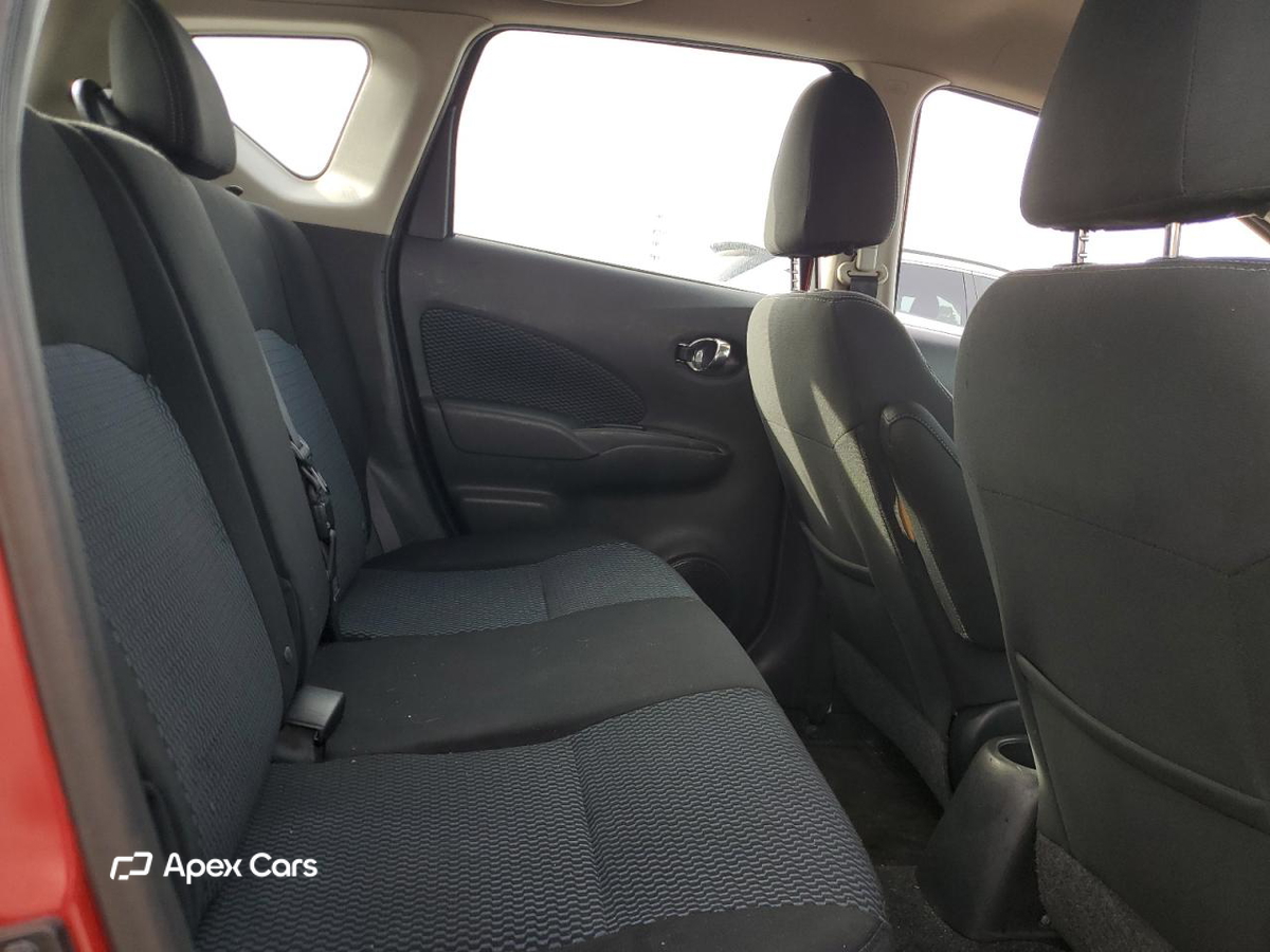 Nissan Versa 2015