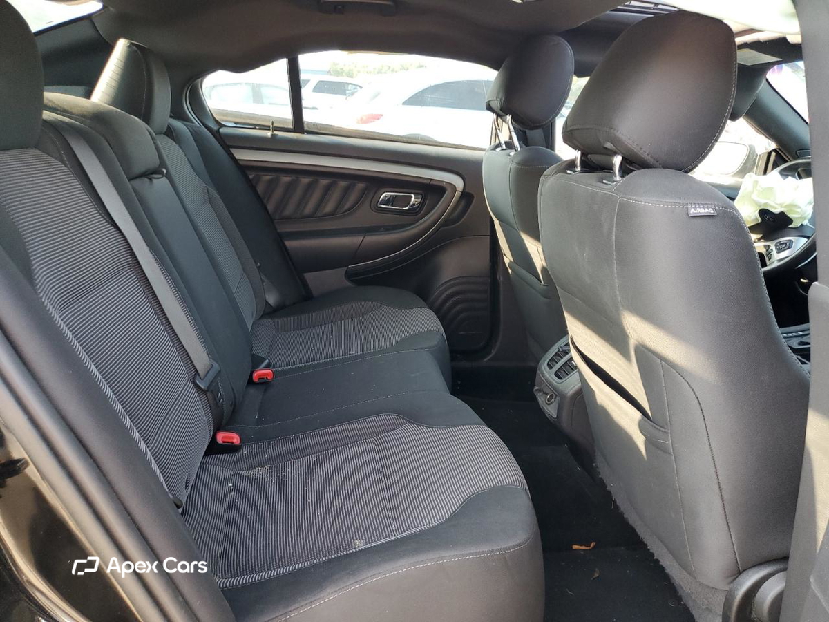 Ford Taurus 2016