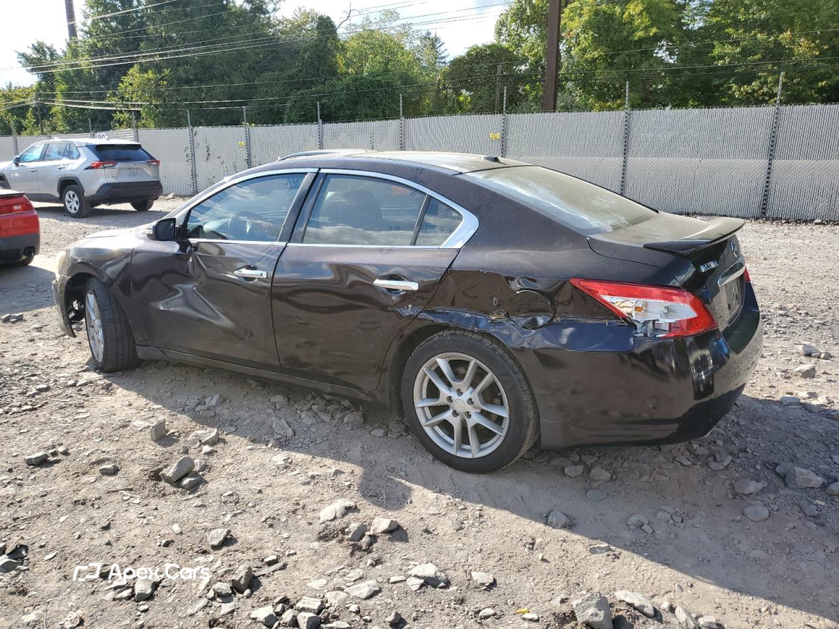 Nissan Maxima 2010