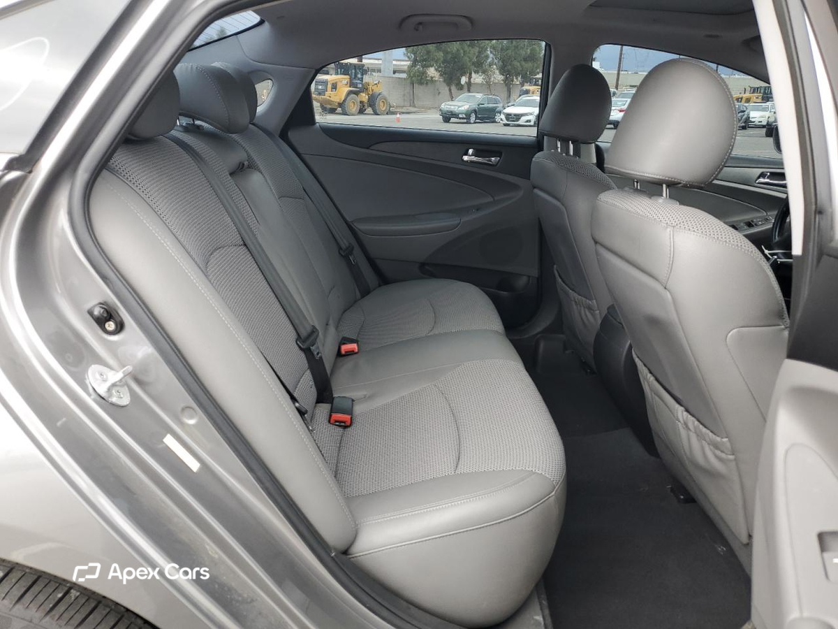 Hyundai Sonata 2011