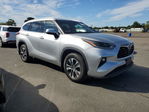 Toyota Highlander 2021