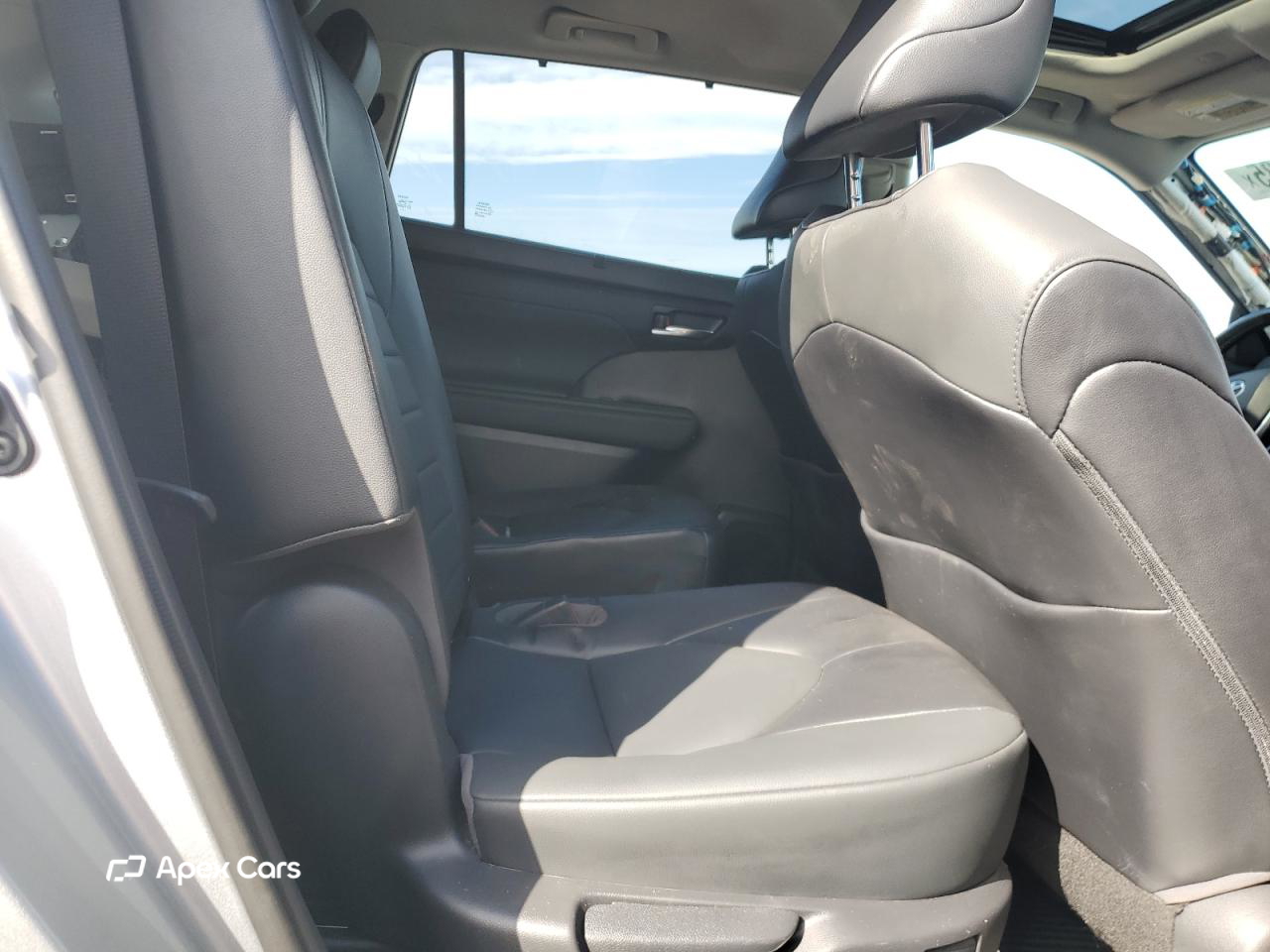 Toyota Highlander 2021
