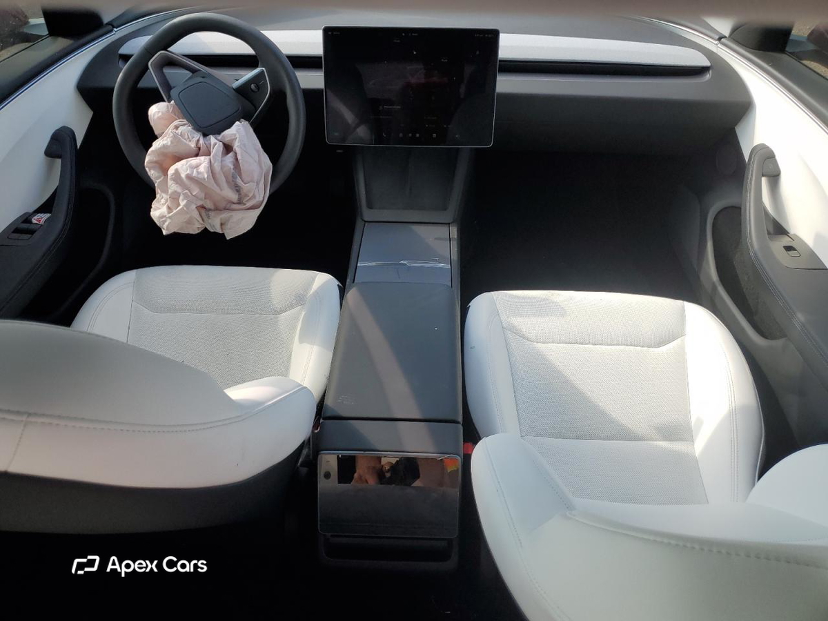 Tesla Model 3 2025