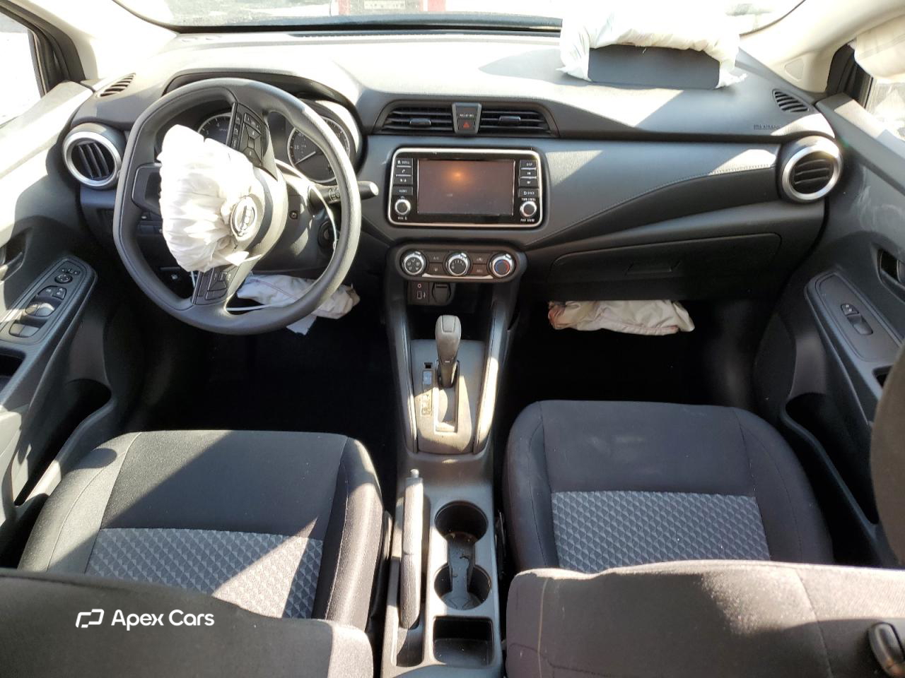 Nissan Versa 2024