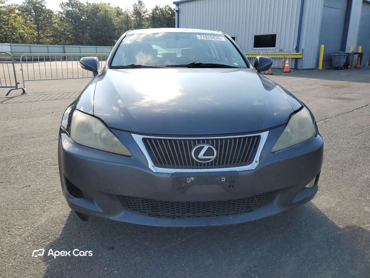 Lexus IS 2010