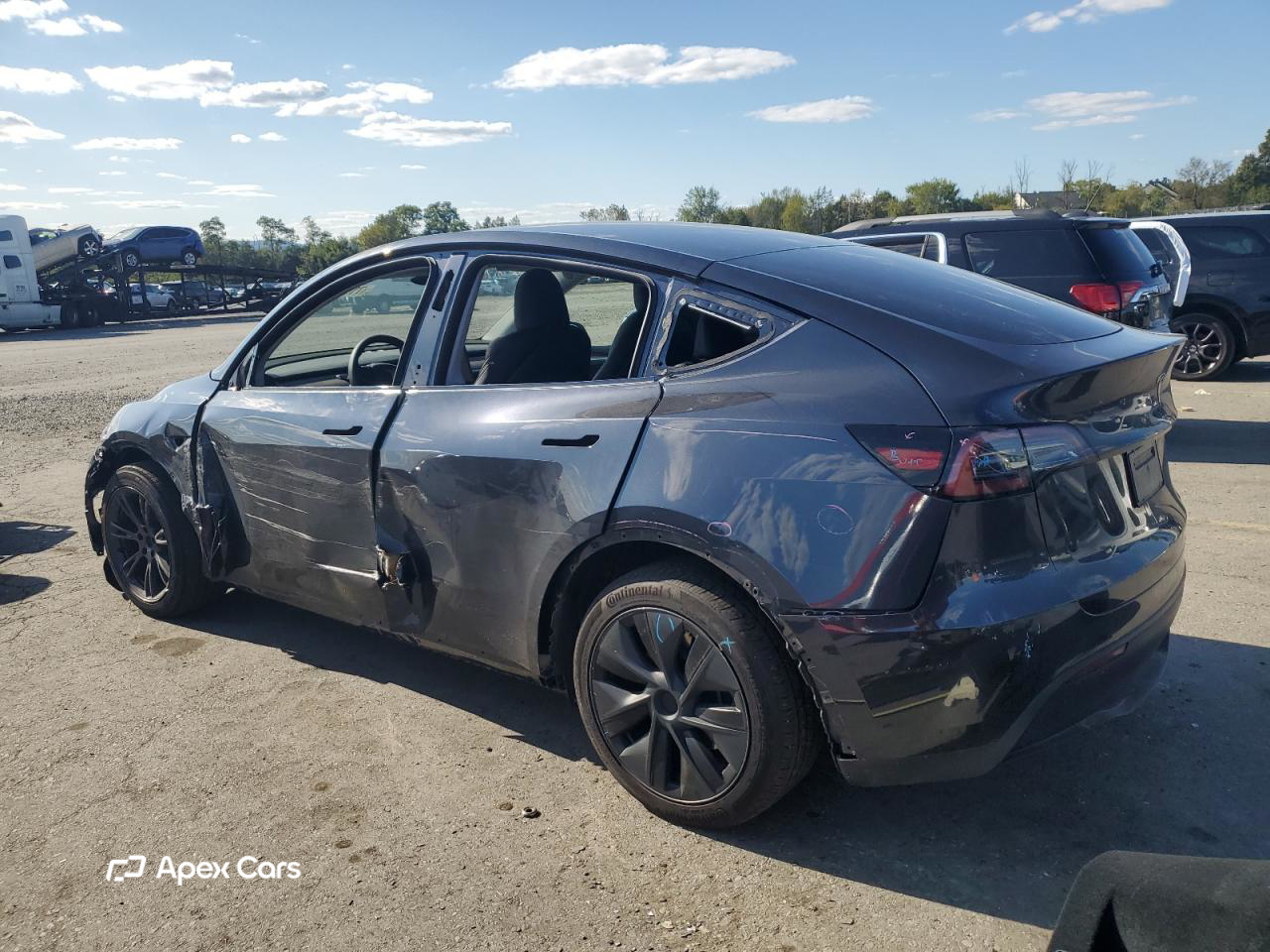 Tesla Model Y 2024