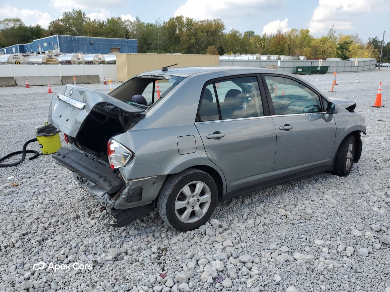 Versa 2009