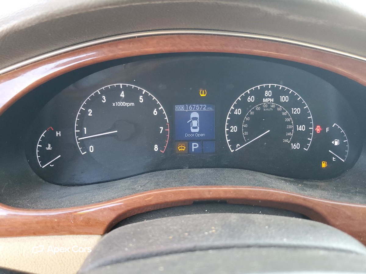 Hyundai Genesis 2013