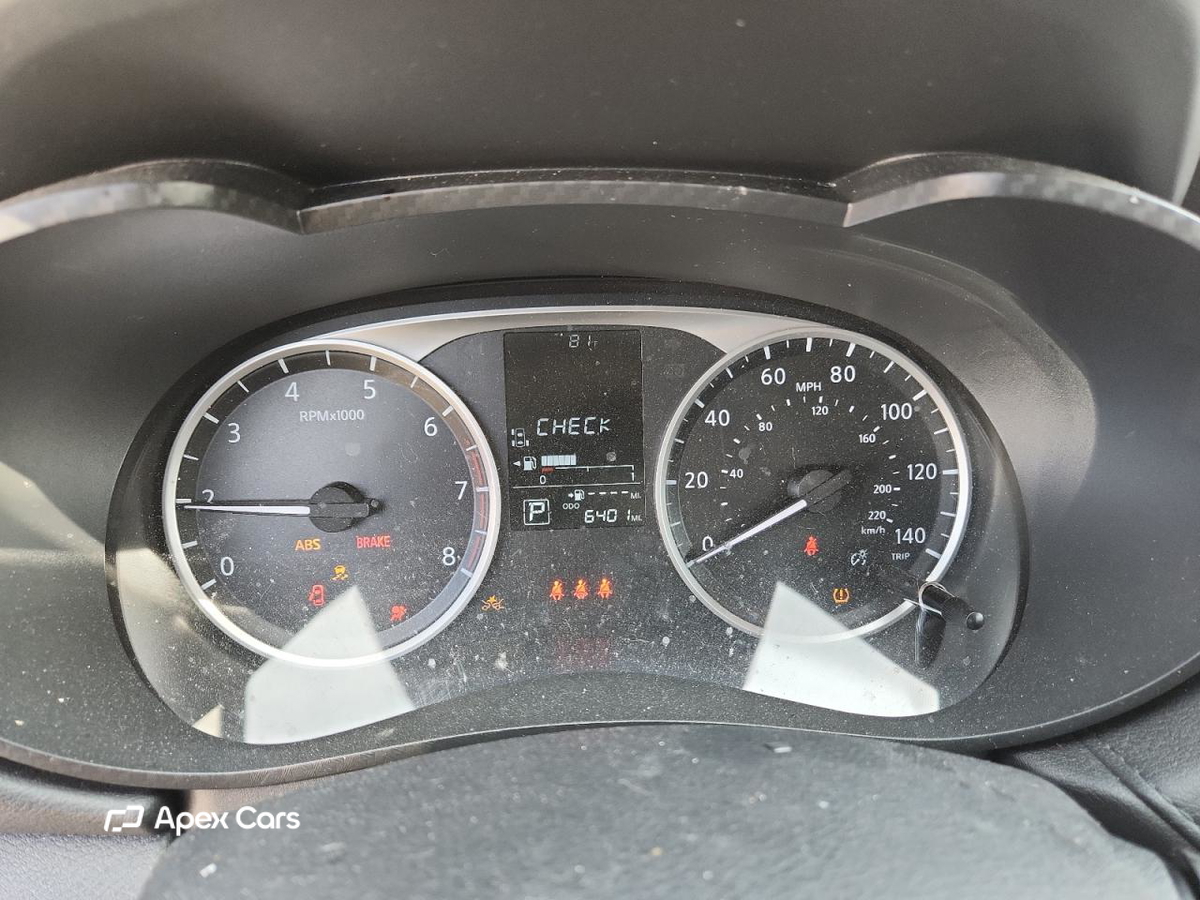 Nissan Versa 2025