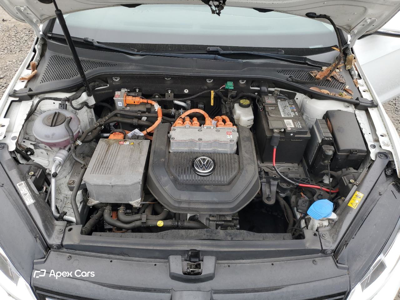 Volkswagen e Golf 2015