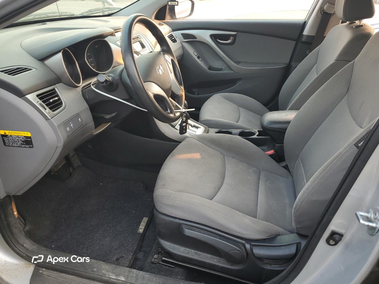 Hyundai Elantra 2012