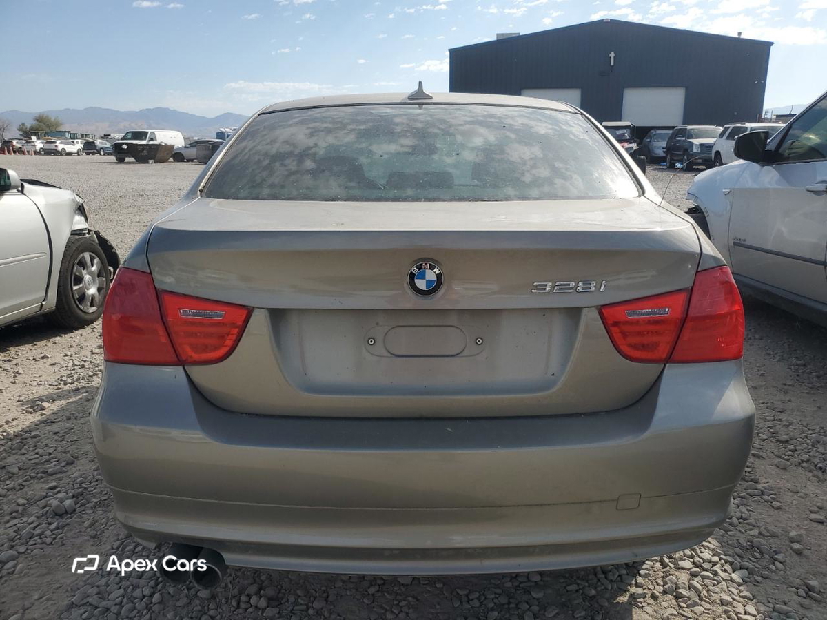 BMW Series 3 2011