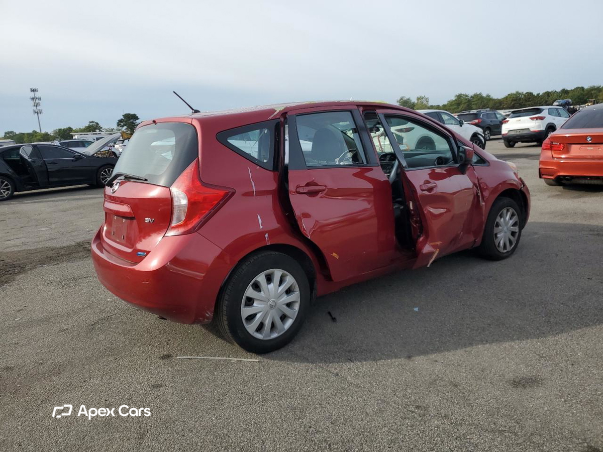 Nissan Versa 2015