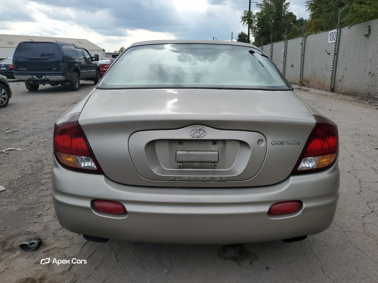 Oldsmobile Aurora 2001