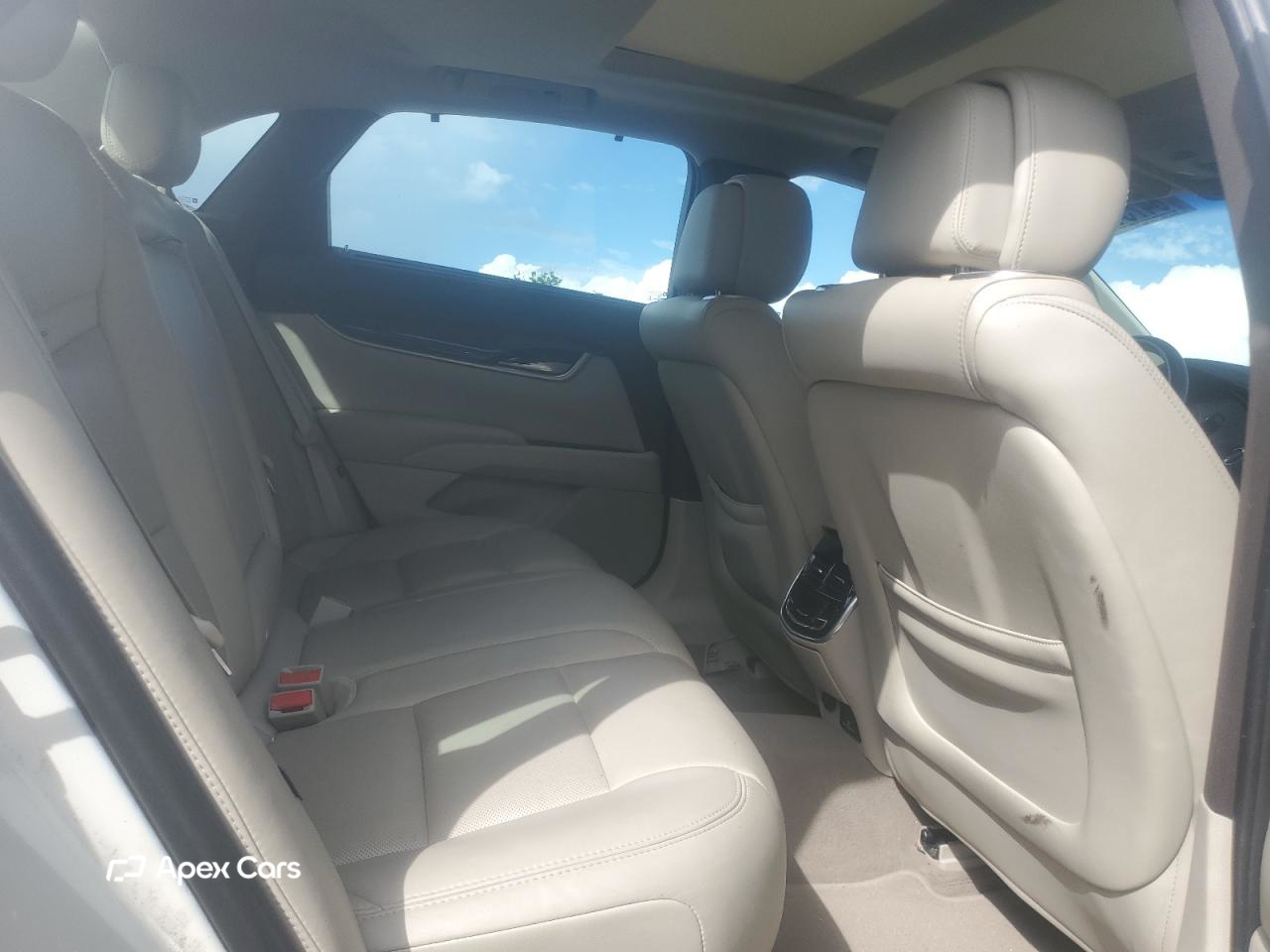 Cadillac XTS 2013