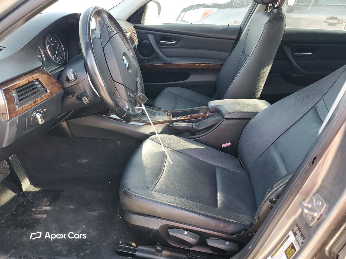 BMW Series 3 2011