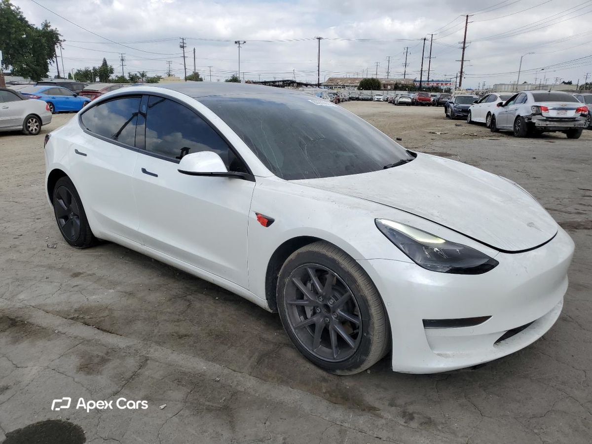 Tesla Model 3 2022