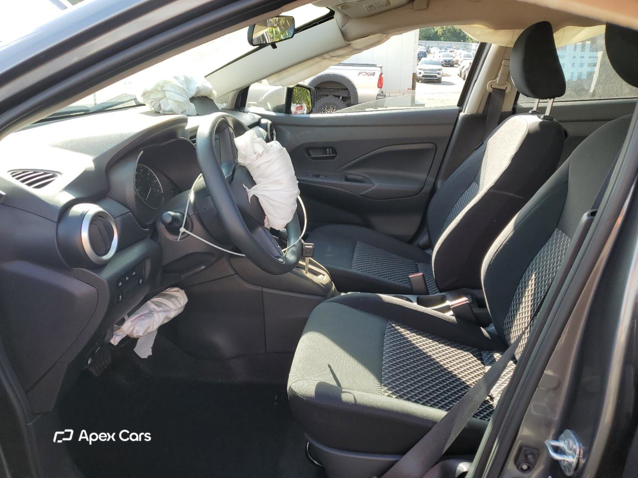 Nissan Versa 2024
