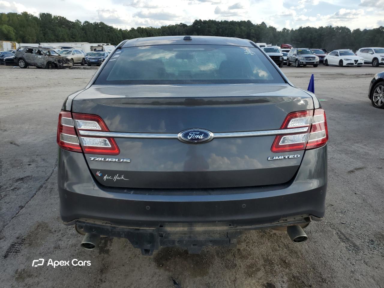 Ford Taurus 2019