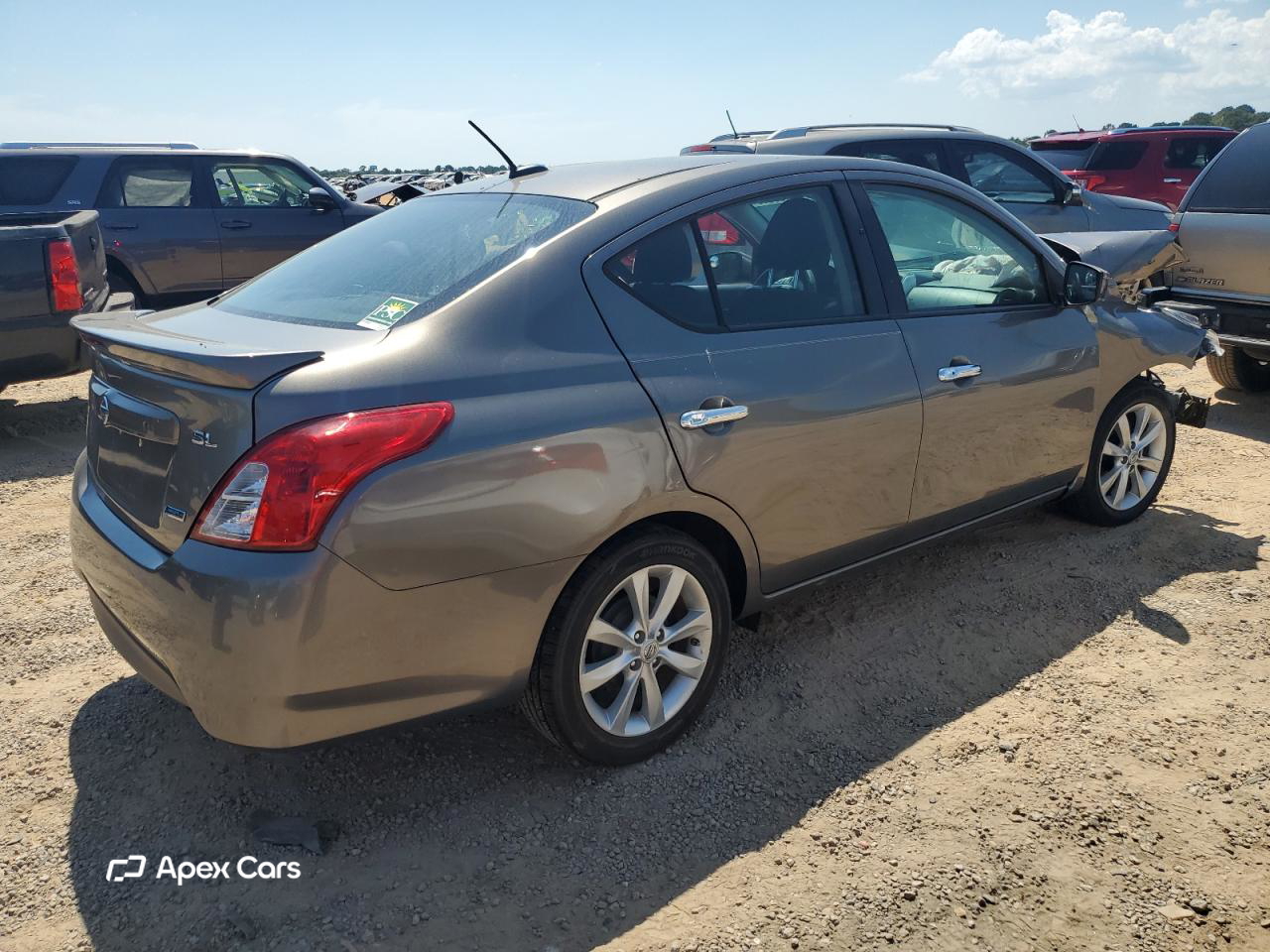 Nissan Versa 2015