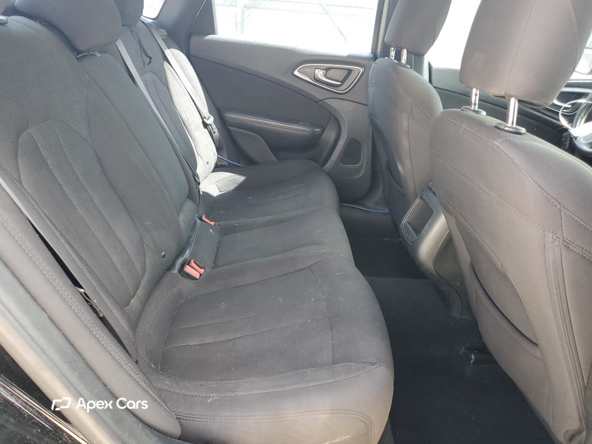 Chrysler 200 2015