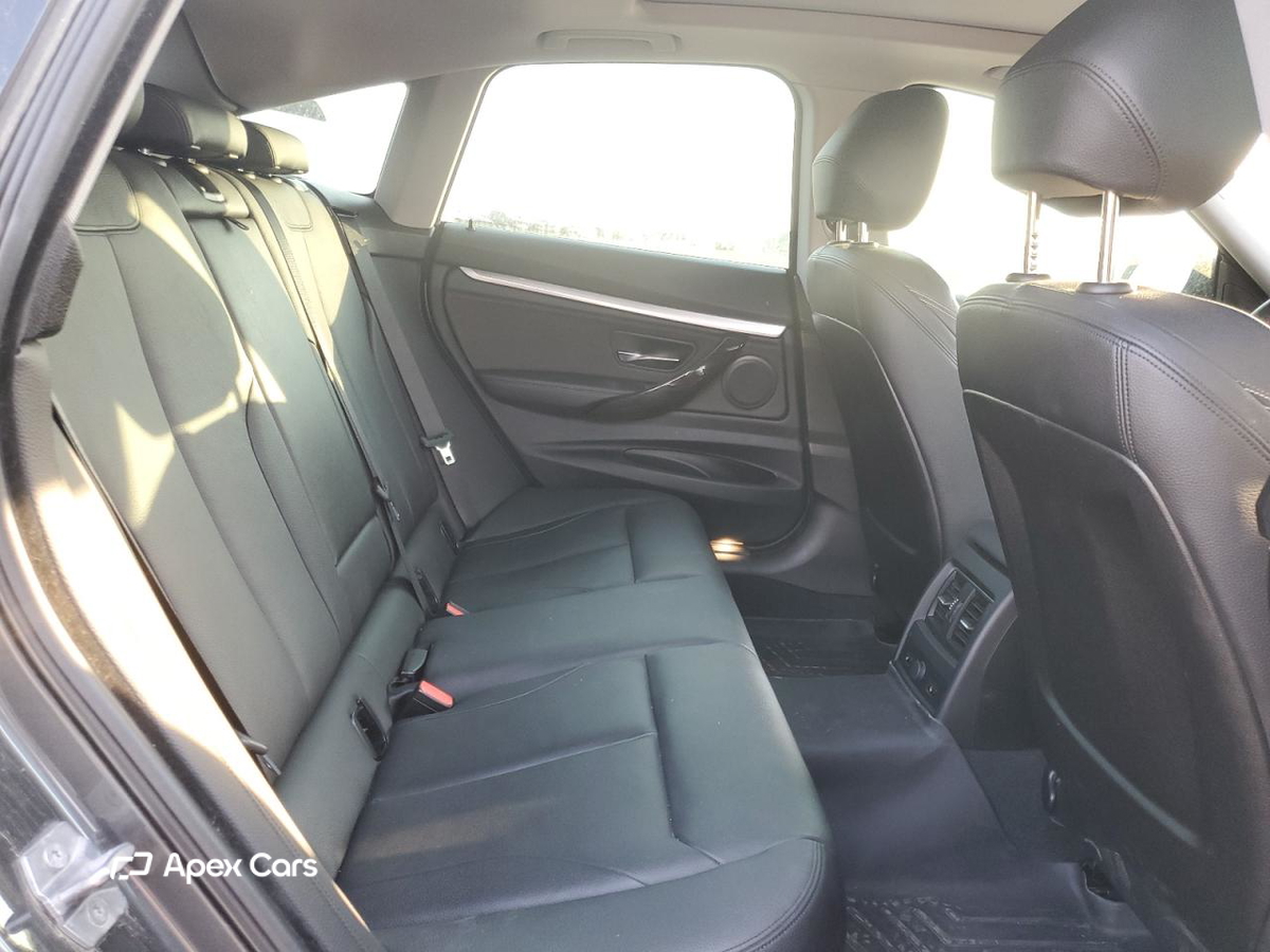 BMW Series 3 2016