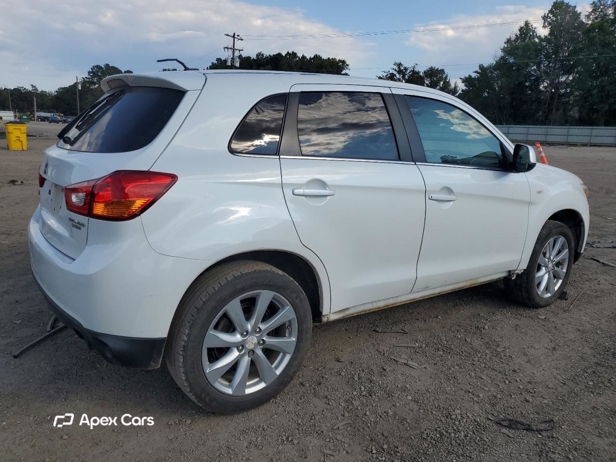 Mitsubishi Outlander 2015