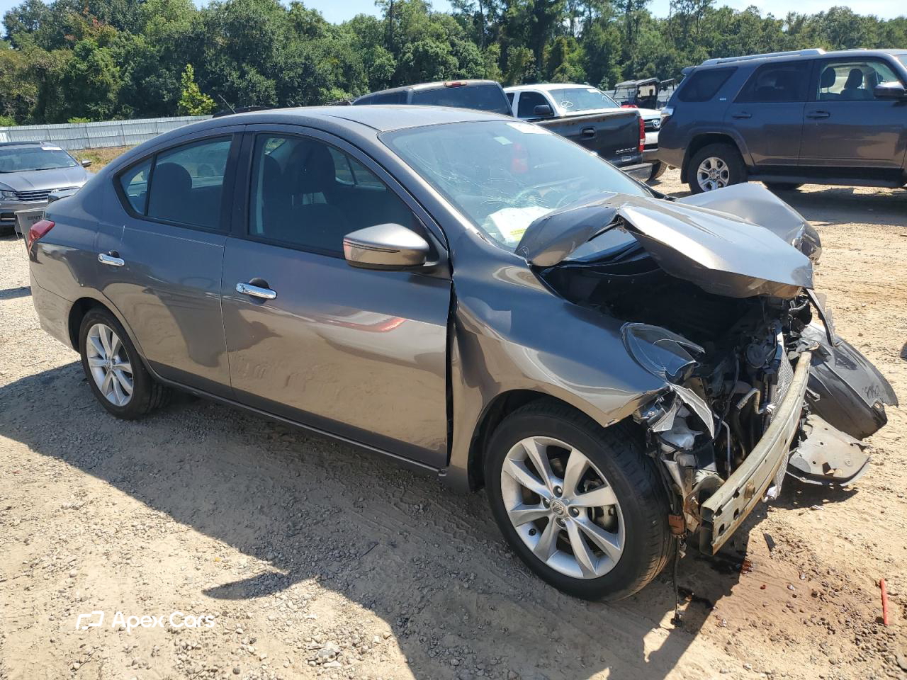 Nissan Versa 2015