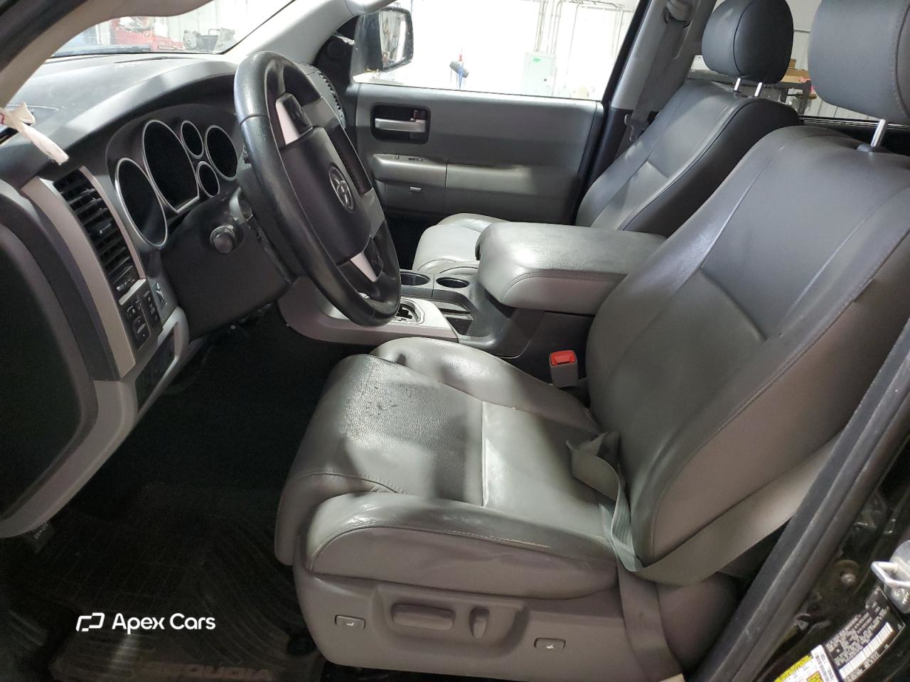 Toyota Sequoia 2014