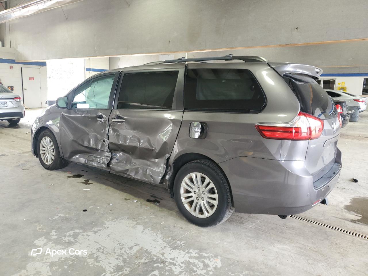 Toyota Sienna 2015