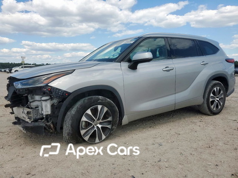 Toyota Highlander 2021 - Image 1 of 13
