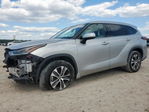Toyota Highlander 2021