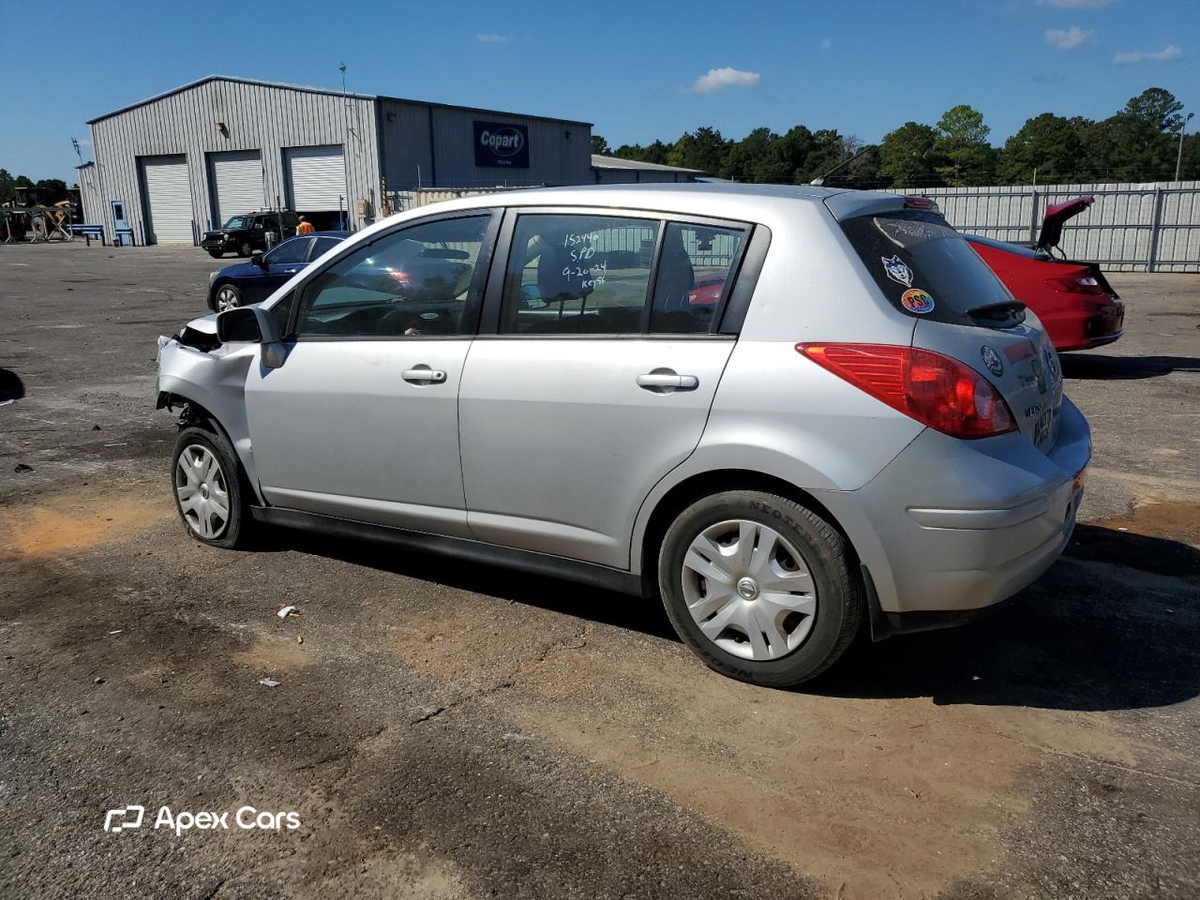 Nissan Versa 2011