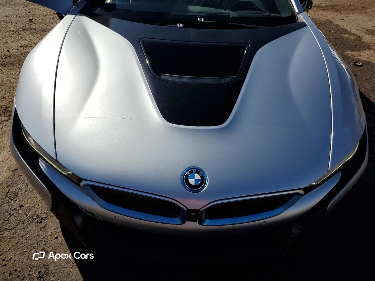 BMW i8 2015