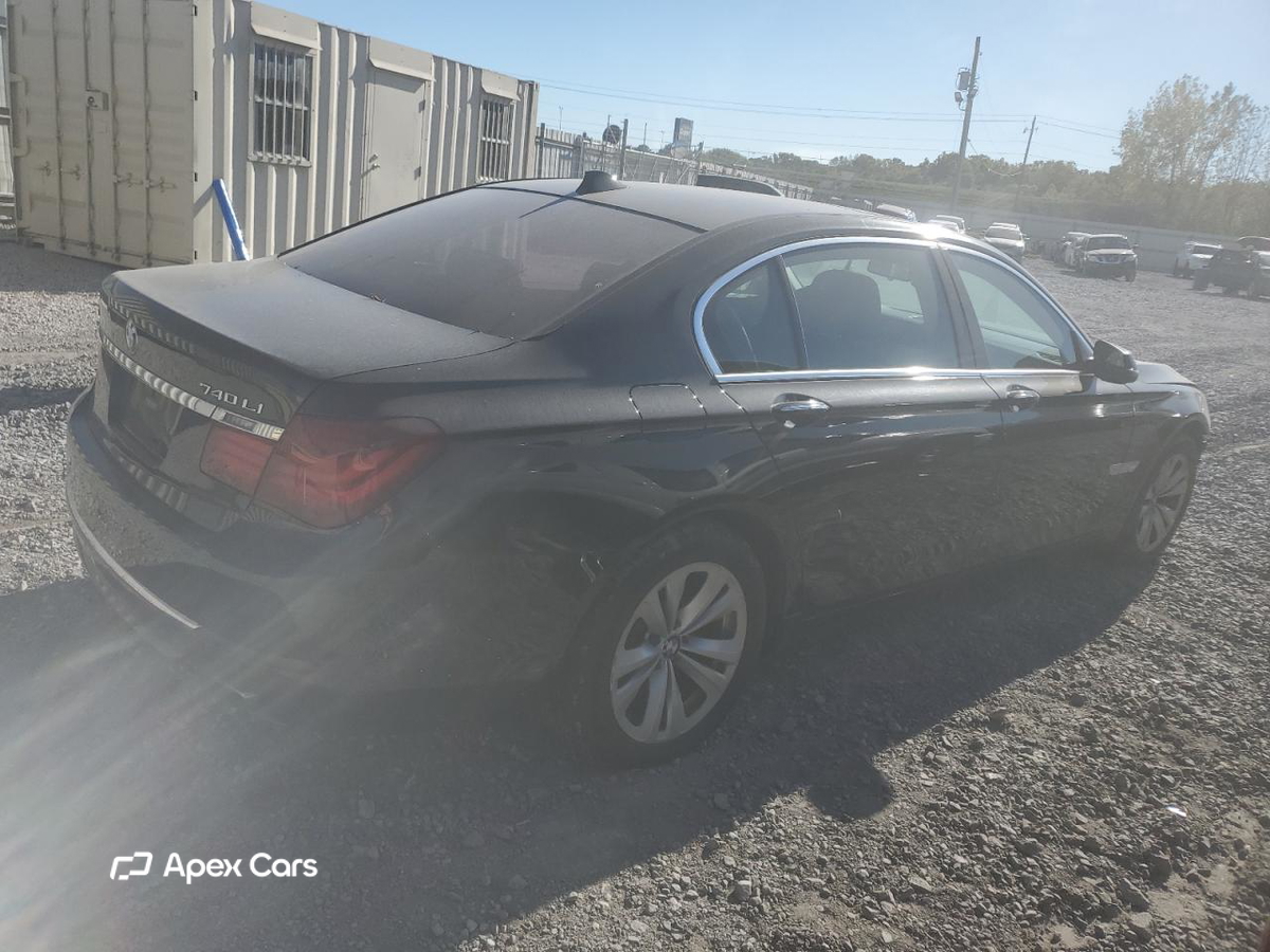 BMW Series 7 2015