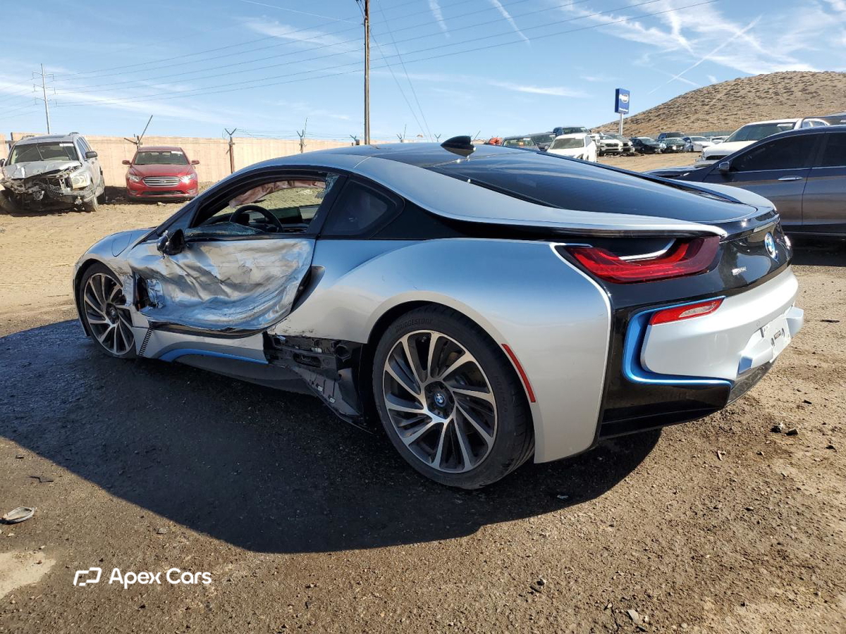 BMW i8 2015