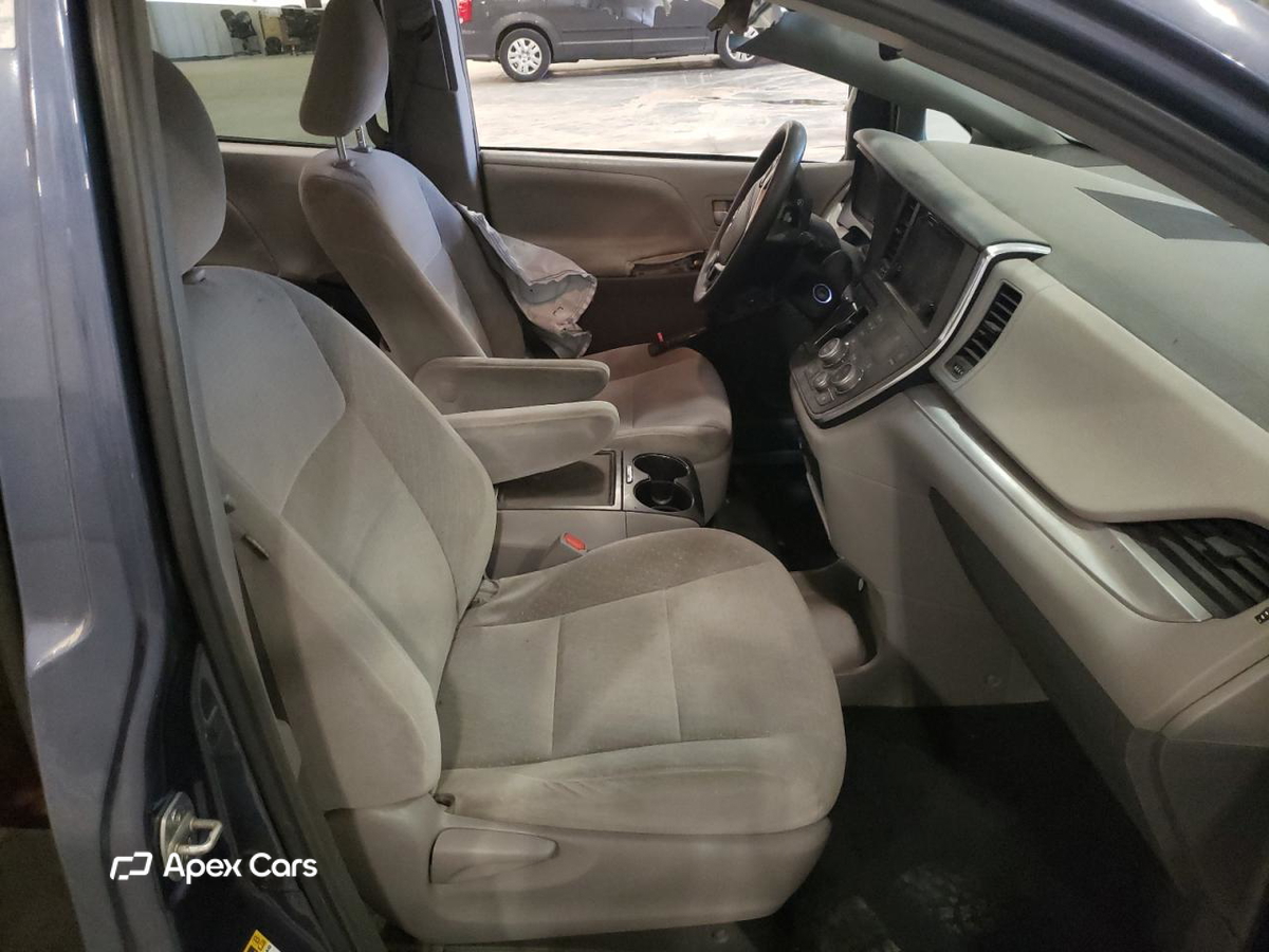Toyota Sienna 2015