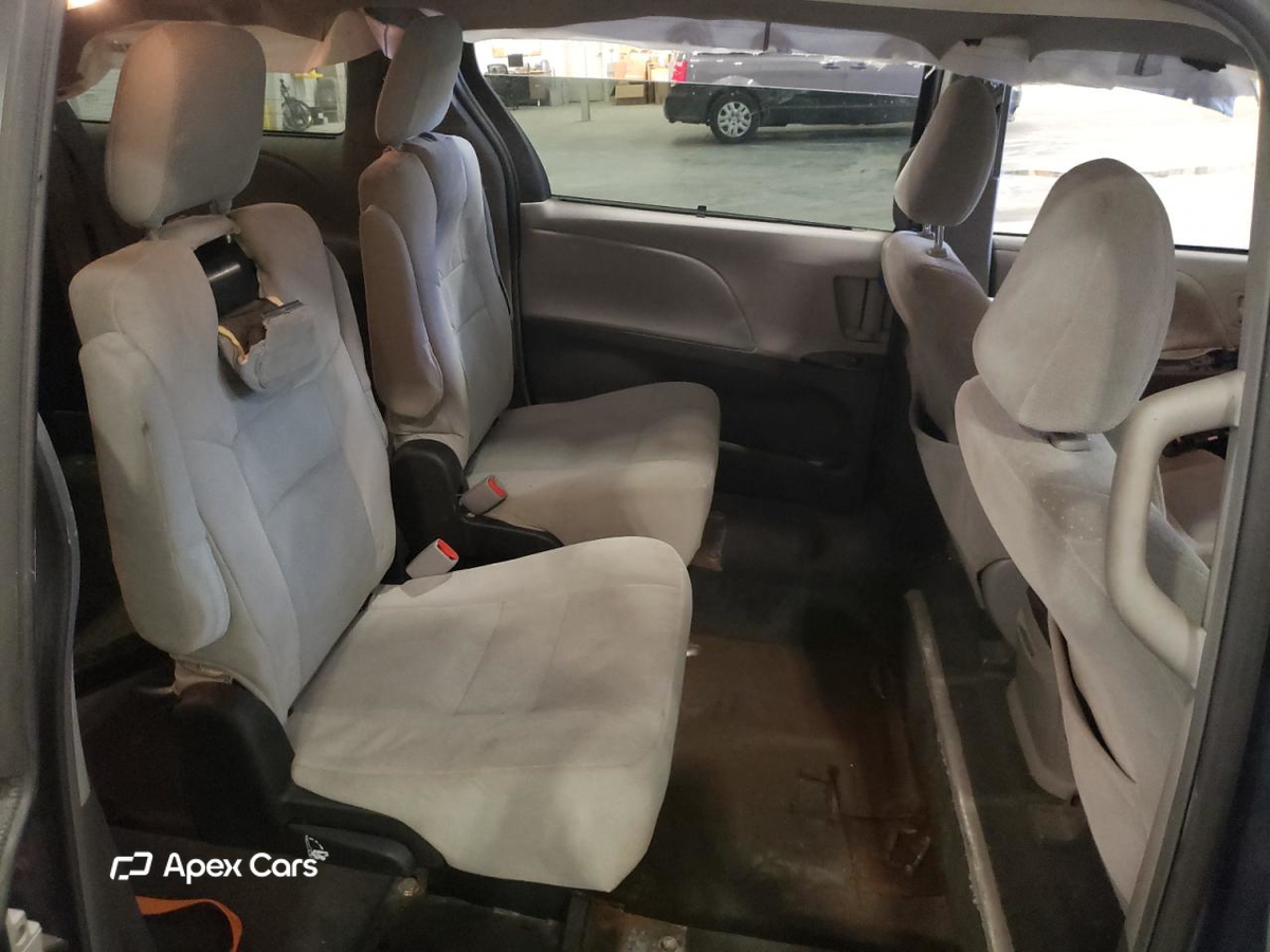Toyota Sienna 2015